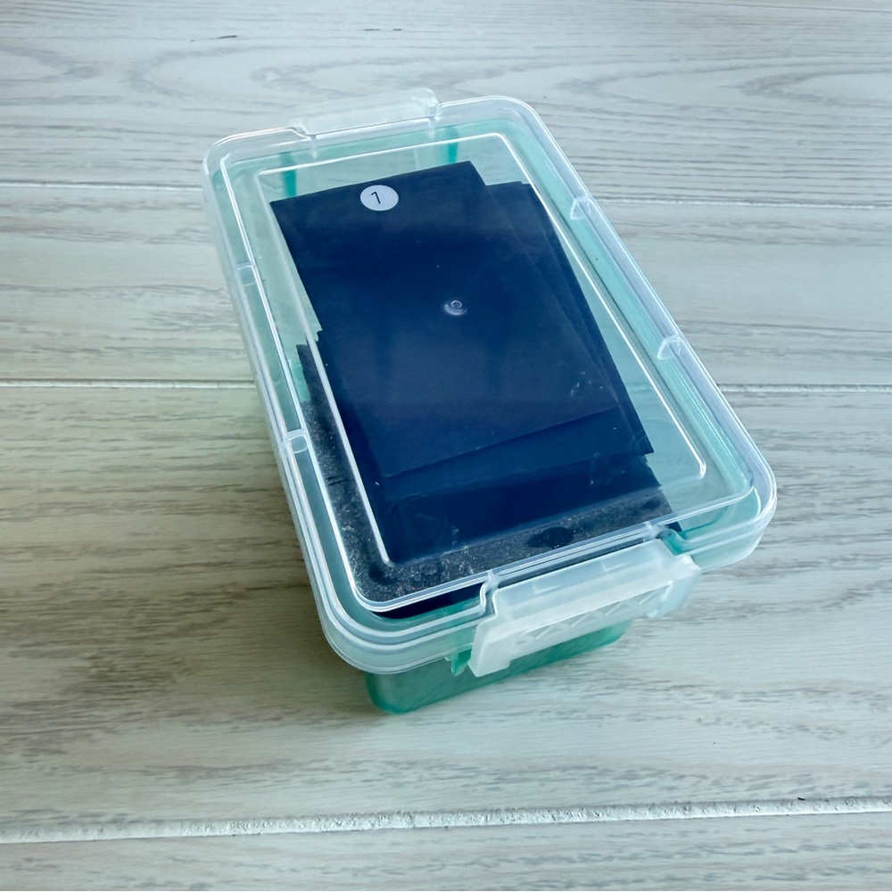 Transparent Green Storage Box with 100 Mini Envelopes